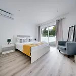 C&a